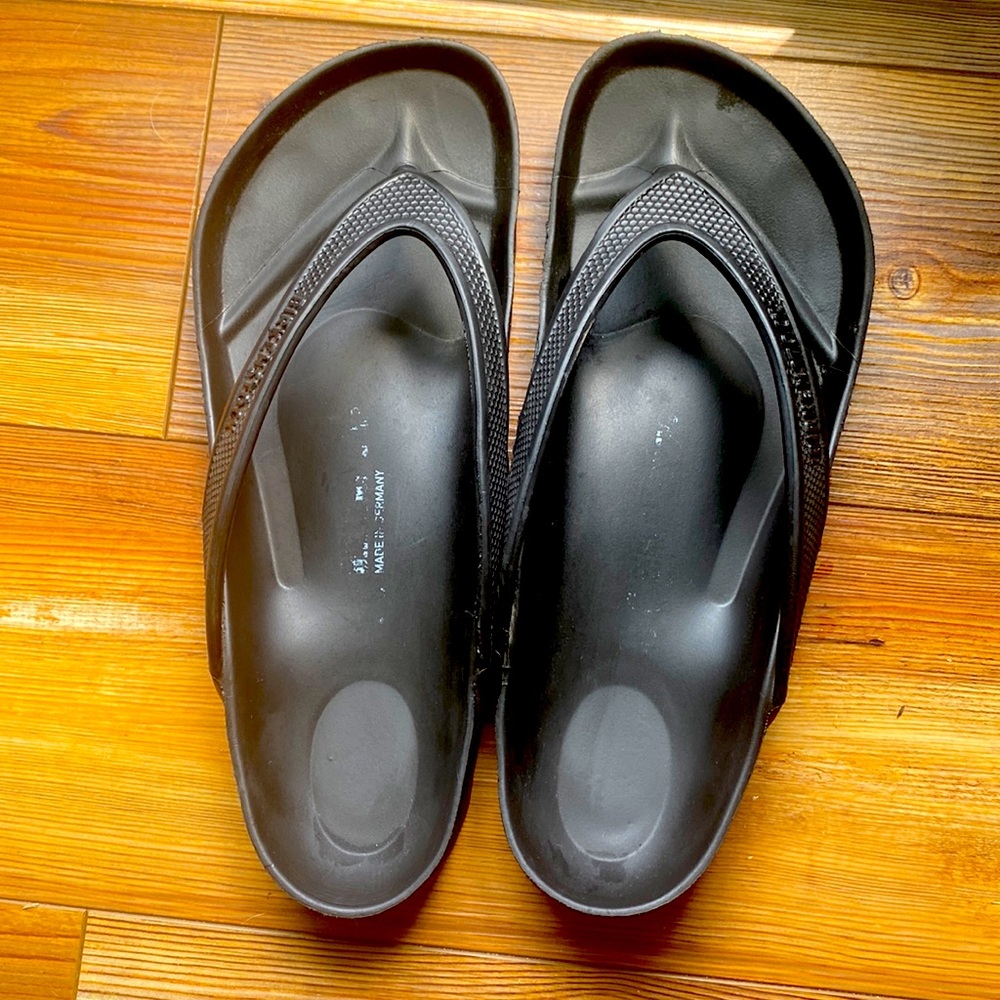 Birkenstock Honolulu Flip Flops